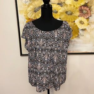 NWT Lauren Conrad pleat neck top size XL